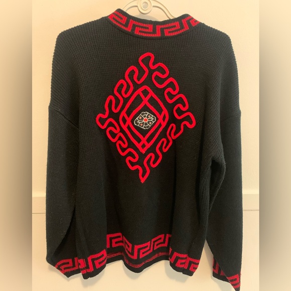 Fox Sweaters - 90s Vintage Fox Black and Red Patterned Cardigan